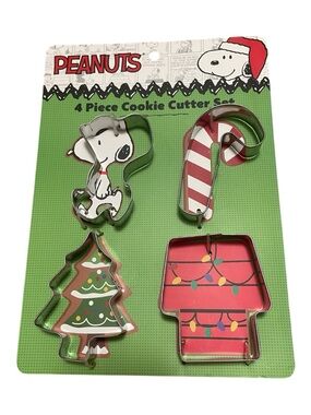 Peanuts Snoopy Christmas Cookie Cutter Set NWT - 4 Piece Holiday Baking Set